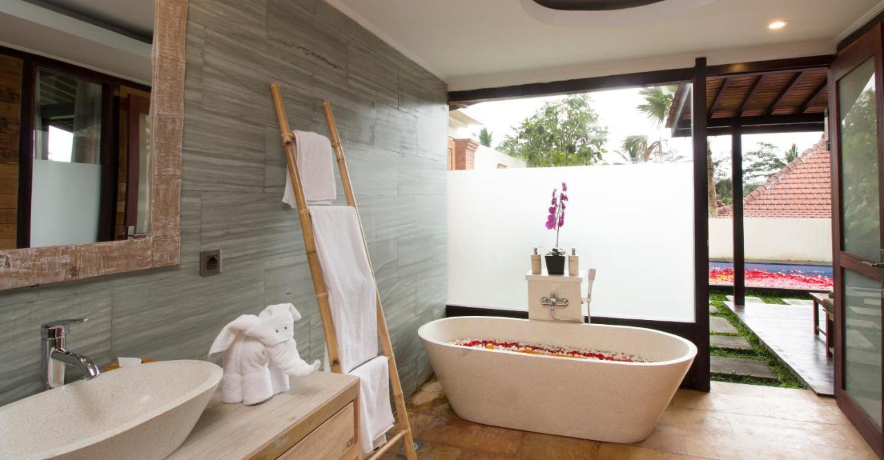 Vrindavan Ubud Villa تيغالالانغْ المظهر الخارجي الصورة