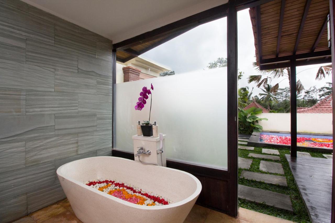 Vrindavan Ubud Villa تيغالالانغْ المظهر الخارجي الصورة