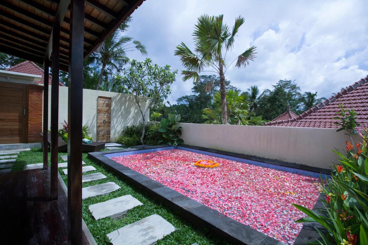 Vrindavan Ubud Villa تيغالالانغْ المظهر الخارجي الصورة