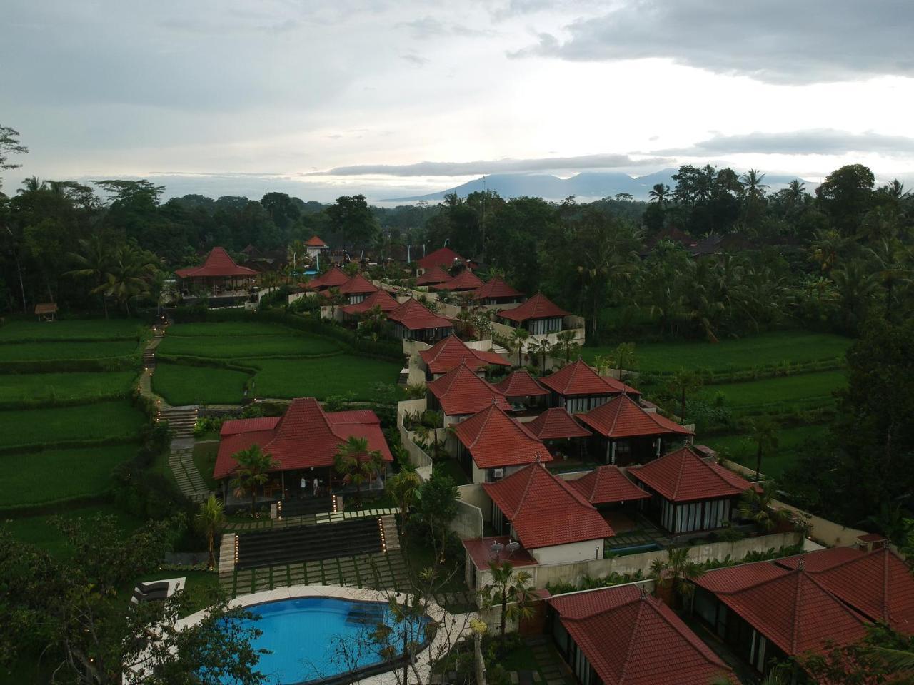 Vrindavan Ubud Villa تيغالالانغْ المظهر الخارجي الصورة